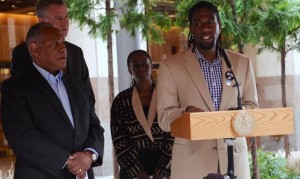 Council Member Jumaane D. Williams (right) joined Parks Commissioner Mitchell J. Silver (left) Mayor Bill de Blasio and NYC First Lady Chirlane McCray to dedicate a plaque marking the site of the colonial-era Wall Street slave market. Photo Credit: Madeleine Ball, NYC COUNCIL