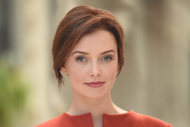 Lindsey-Headshot-e1565896972581