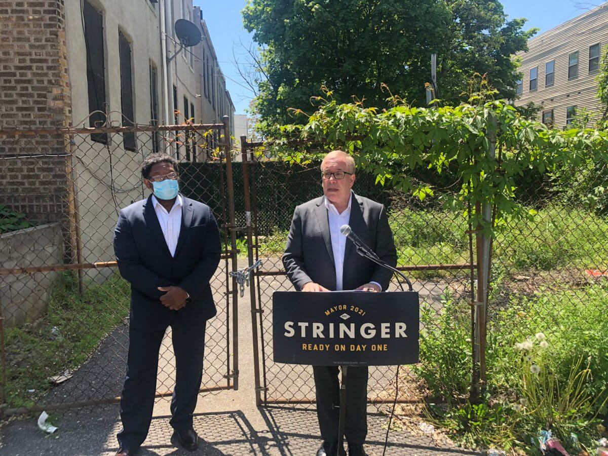 stringer-1200×900-1