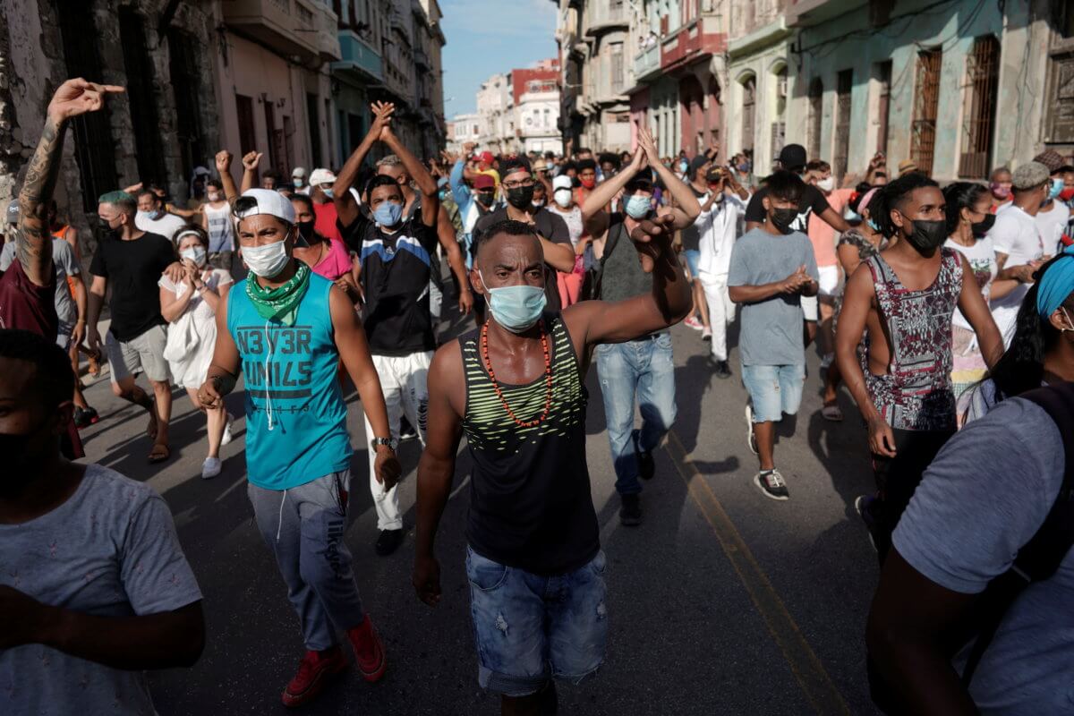 2021-07-12T045433Z_1_LYNXMPEH6B04C_RTROPTP_4_CUBA-PROTEST-1200×800-1