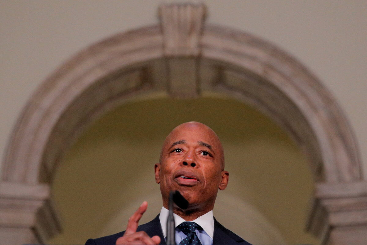 2022-01-27T213656Z_1_LYNXMPEI0Q11I_RTROPTP_4_NEW-YORK-MAYOR-1200×800-1