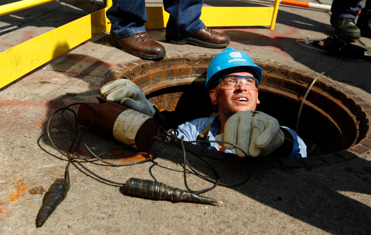 2011-07-22T120000Z_383450604_GM1E77N0DAJ01_RTRMADP_3_UTILITIES-CONEDISON-HEATWAVE-1200×762-1