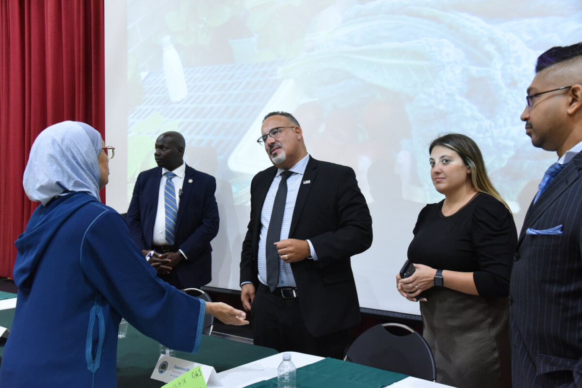 CEO_8914-1200×801-1